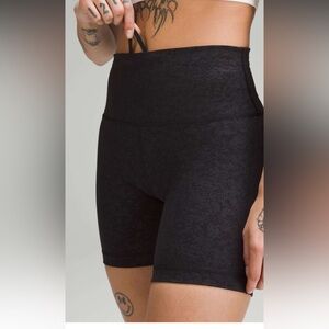 Lululemon wunder train 6’ High-Waisted Shorts size 8